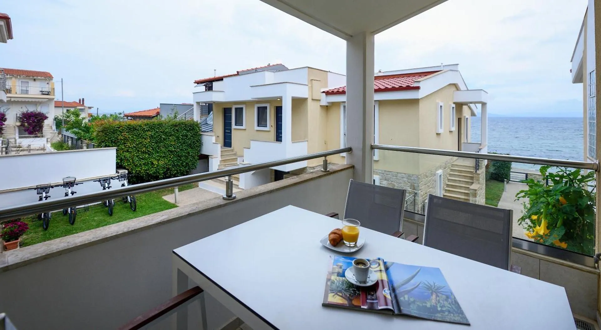 Elpiniki Luxury Apartments Nea Poteidaia