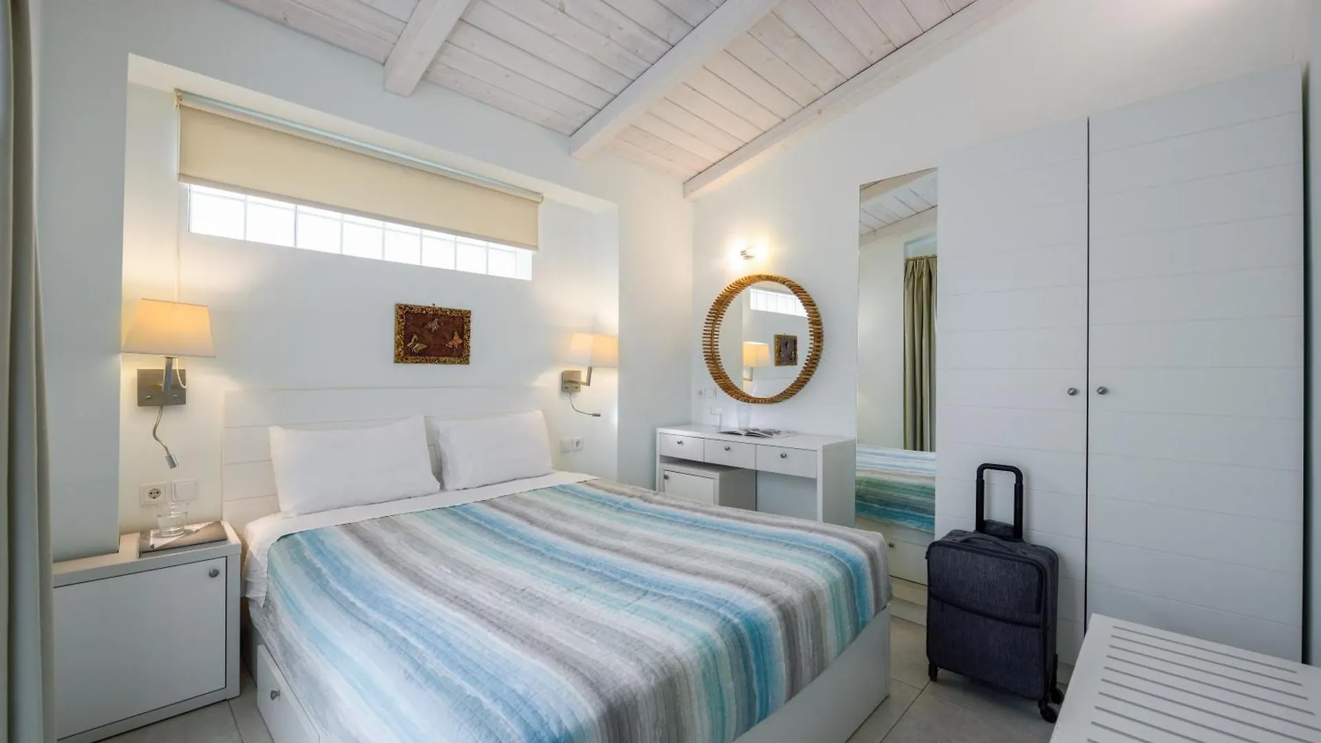 Elpiniki Luxury Apartments Nea Poteidaia 0*,