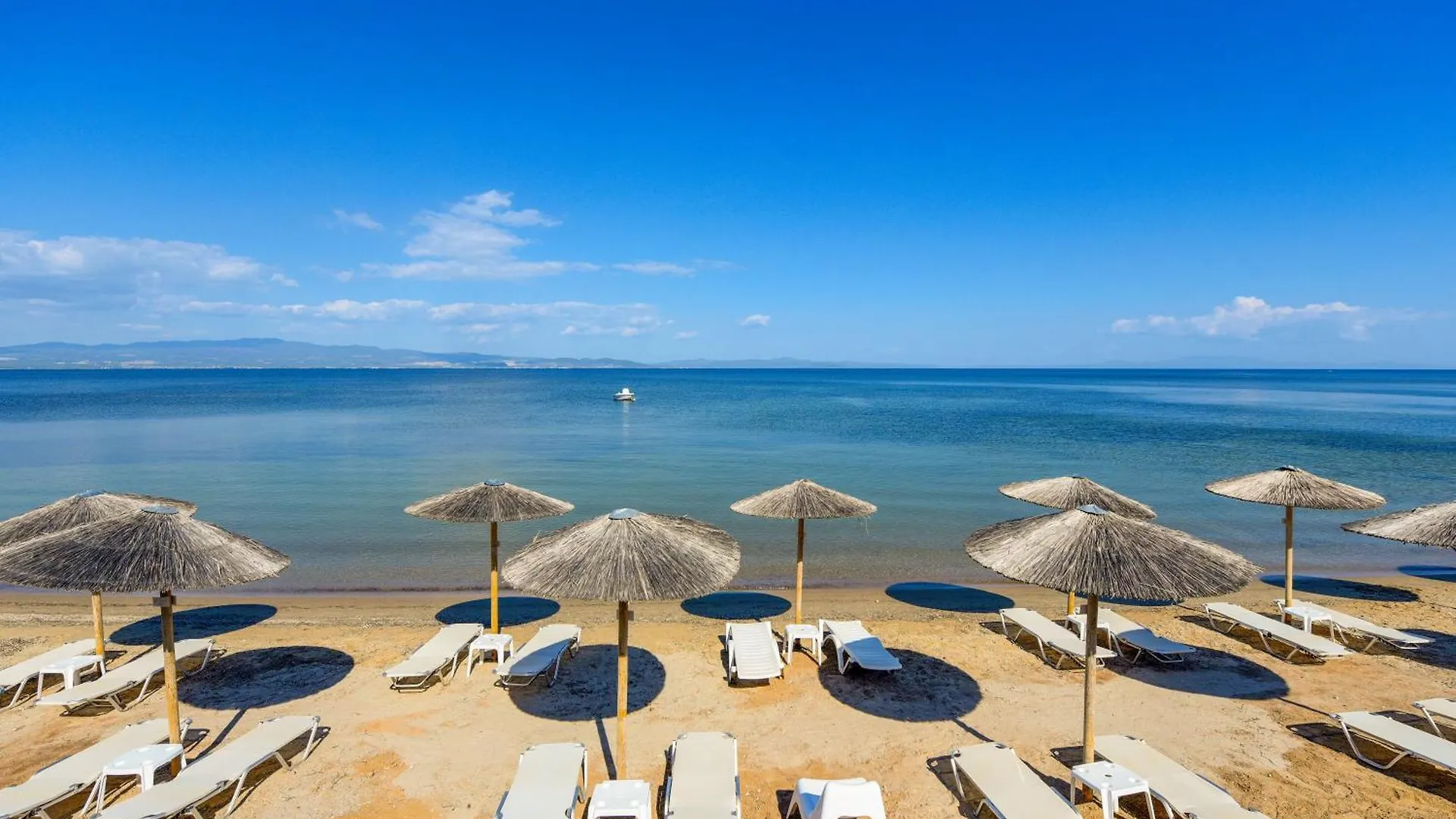 Elpiniki Luxury Apartments Nea Poteidaia Grecia