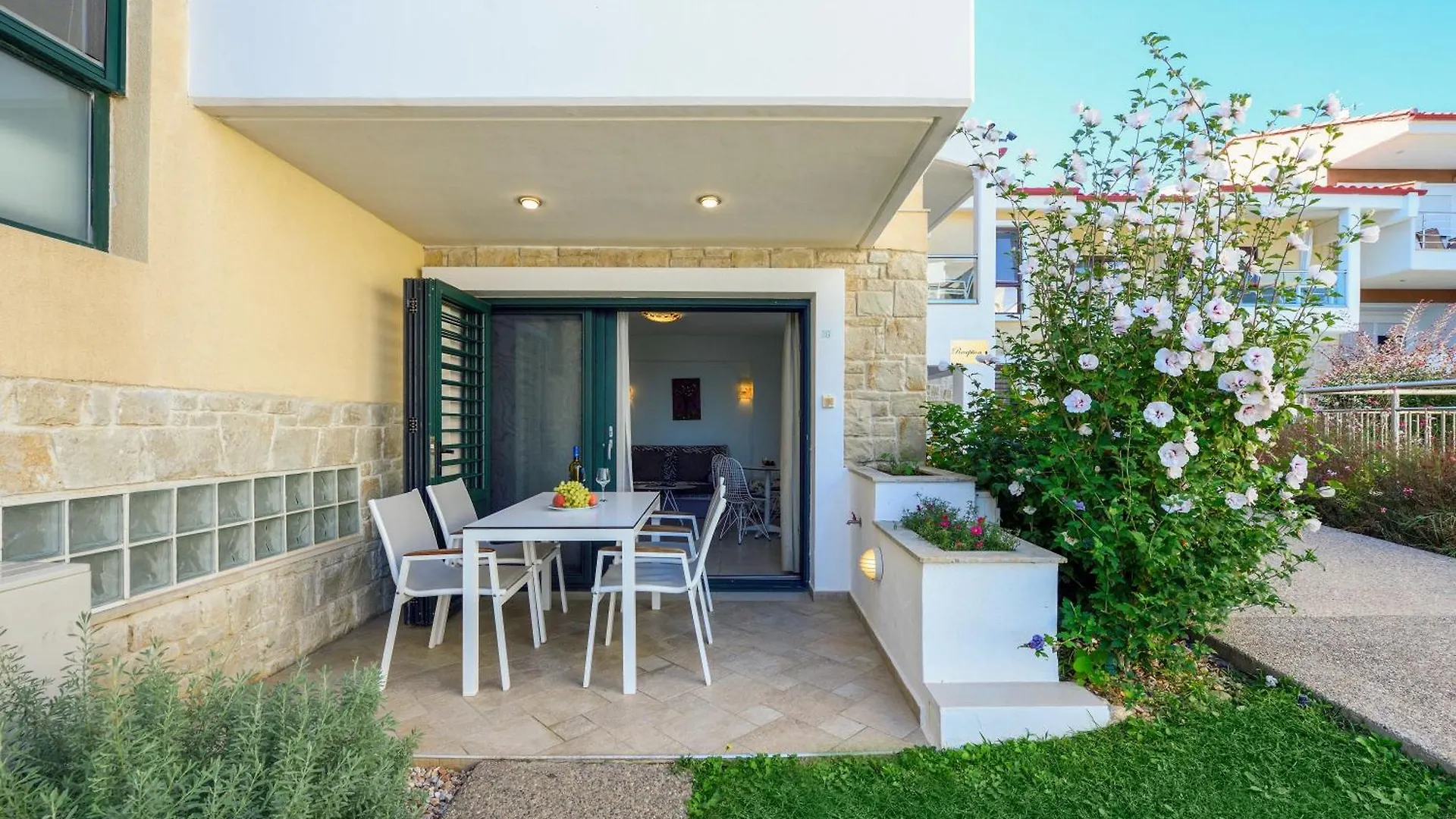 Elpiniki Luxury Apartments Nea Poteidaia 0*,